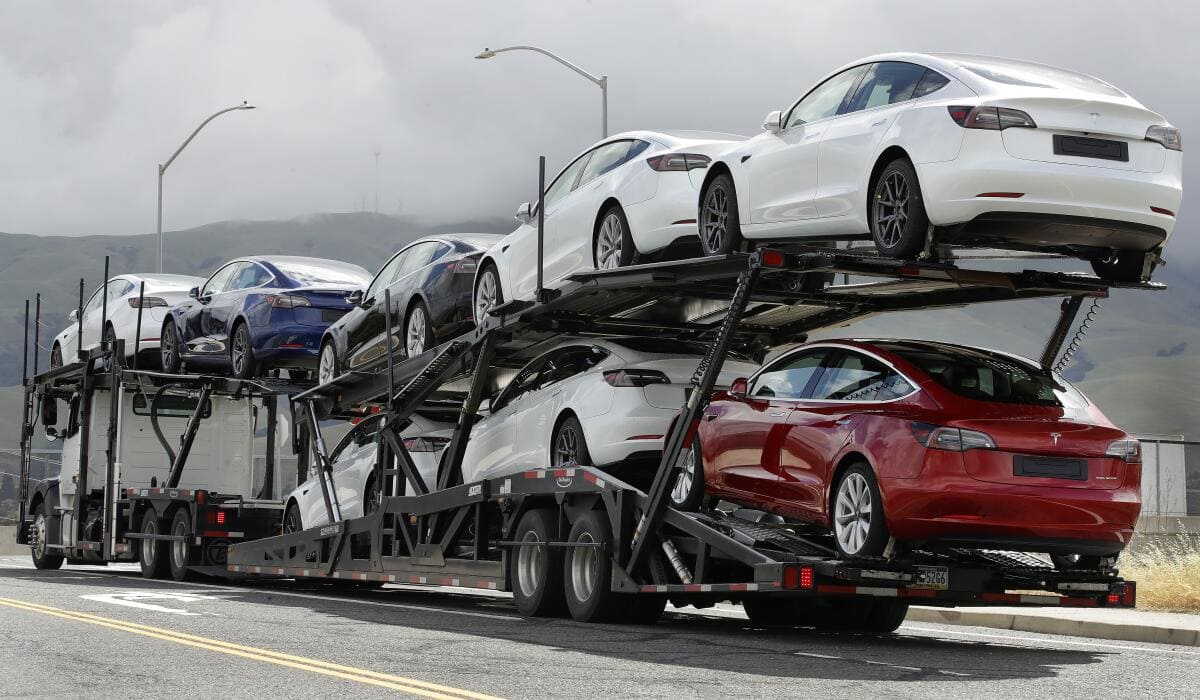 Transporting Tesla Model S