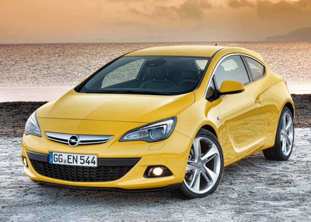 2012 Opel Astra GTC front