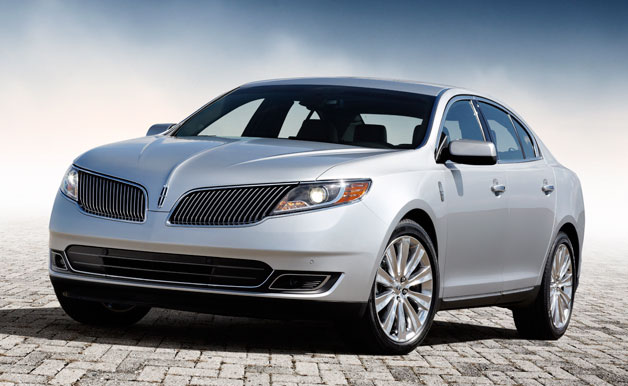 2013 Lincoln MKS front
