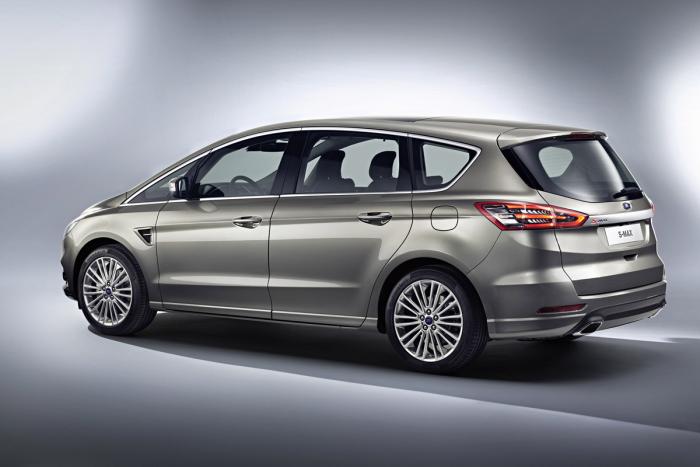 2015 Ford S-Max rear