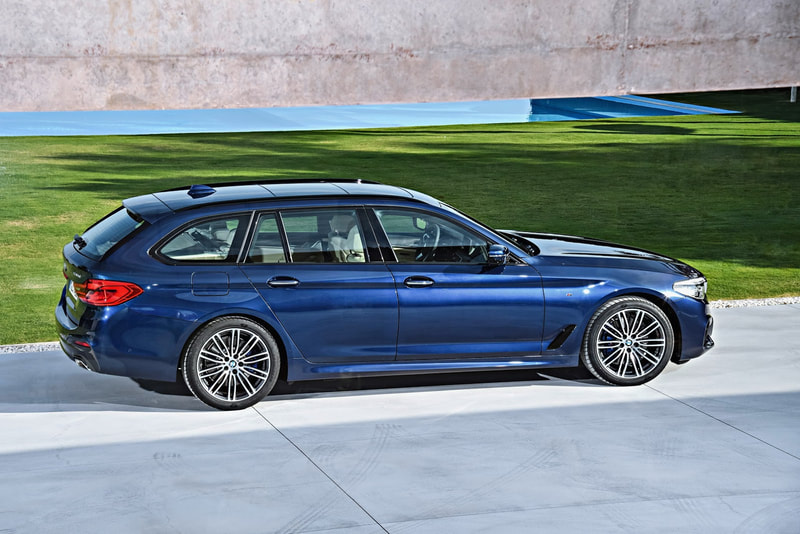2018 BMW 5-Series Touring side