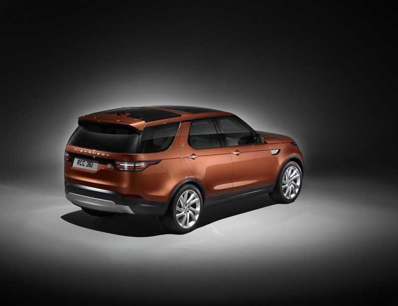 2018 Land Rover Discovery rear