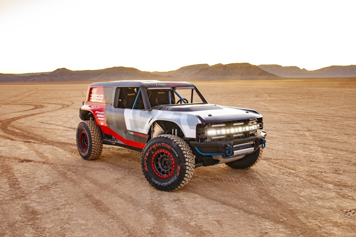 2019 Ford Bronco Concept R front