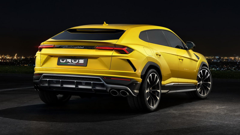 2019 Lamborghini Urus rear
