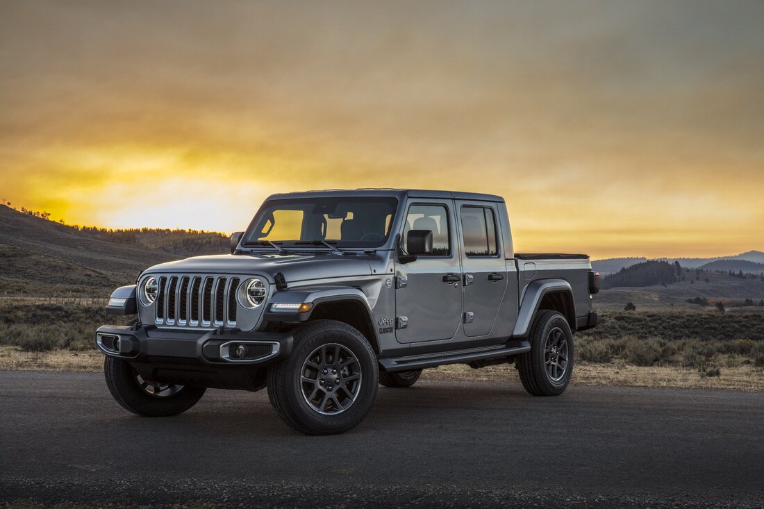 2020 Jeep Gladiator front