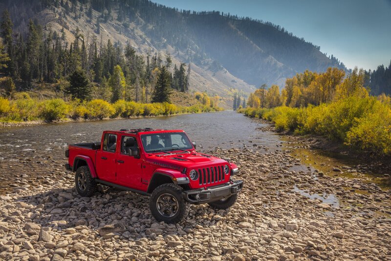 2020 Jeep Gladiator Rubicon front