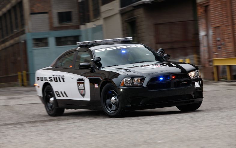 Dodge Charger Police front