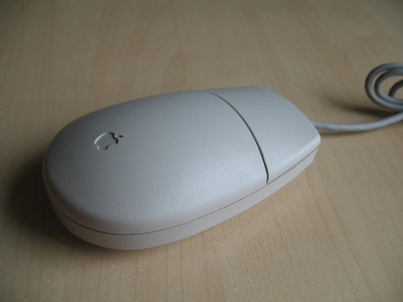 apple mouse from the 90's