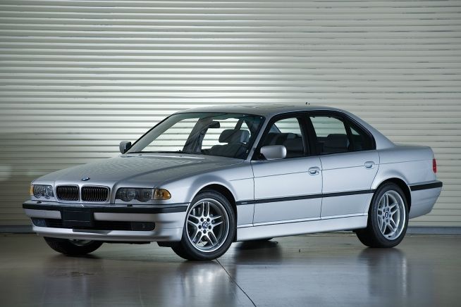 1997 BMW 7-Series front