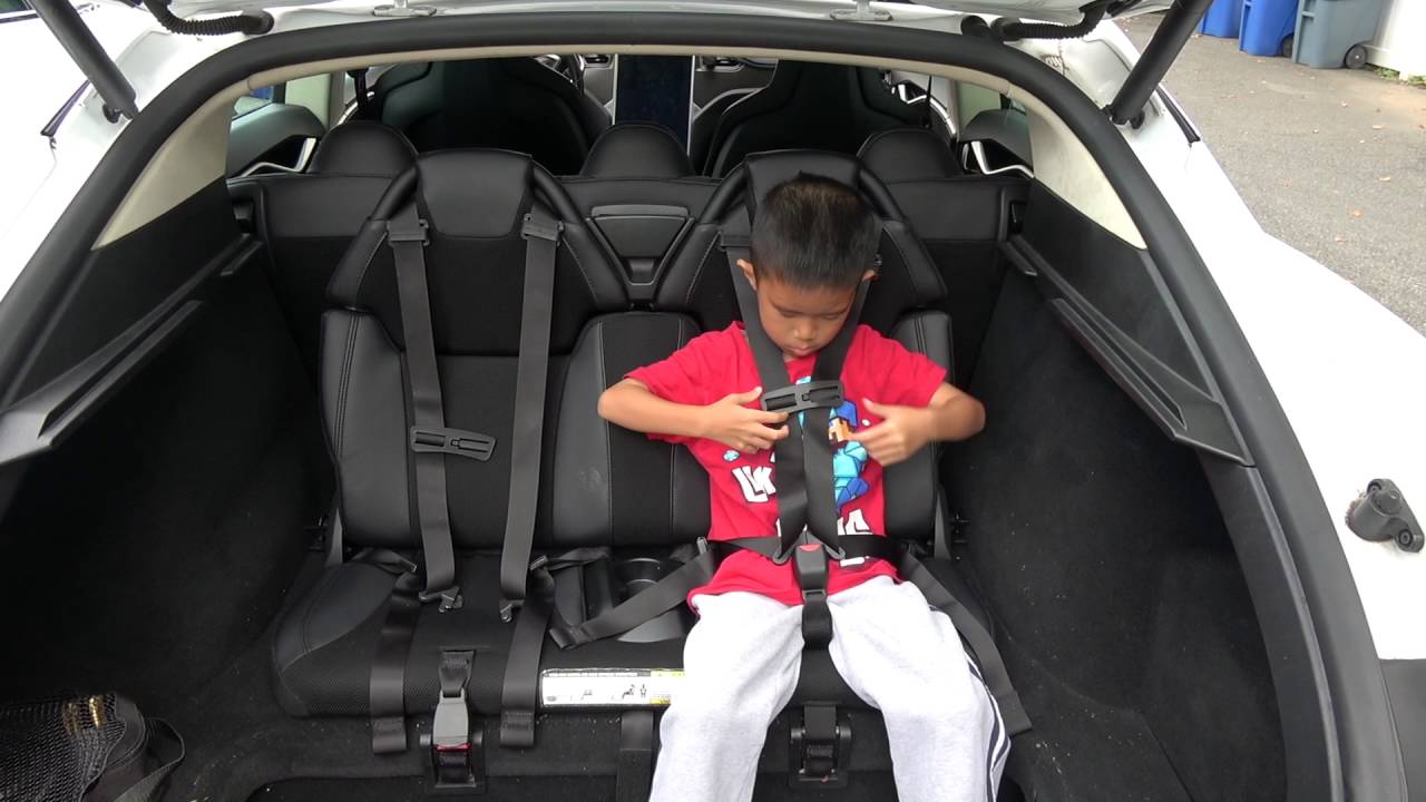 Tesla Model S rearward seats